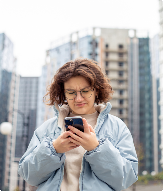 Comptes gelés sans raison